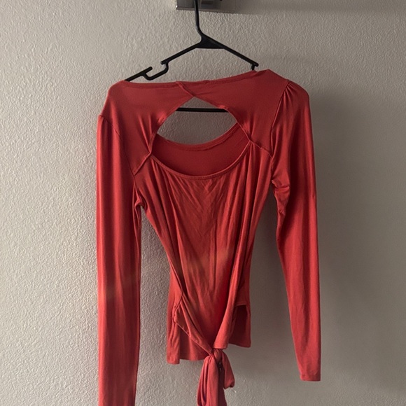 Sofia by Sofia Vergara Red Long Sleeve Top - Picture 2 of 2